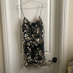 Aritzia|little moon floral dress